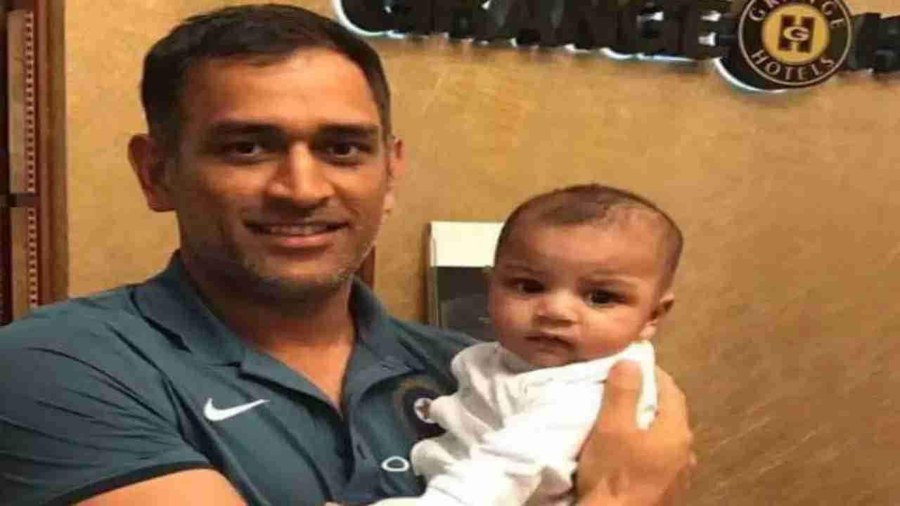 story behind MS Dhoni’s viral photo with Sarfaraz Ahmed’s son. A beautiful moment of sportsmanship beyond borders!