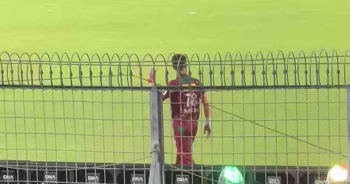 Watch: Crowd chanting "Kohli Kohli" as Jason Roy hits Naveen-Ul-Haq