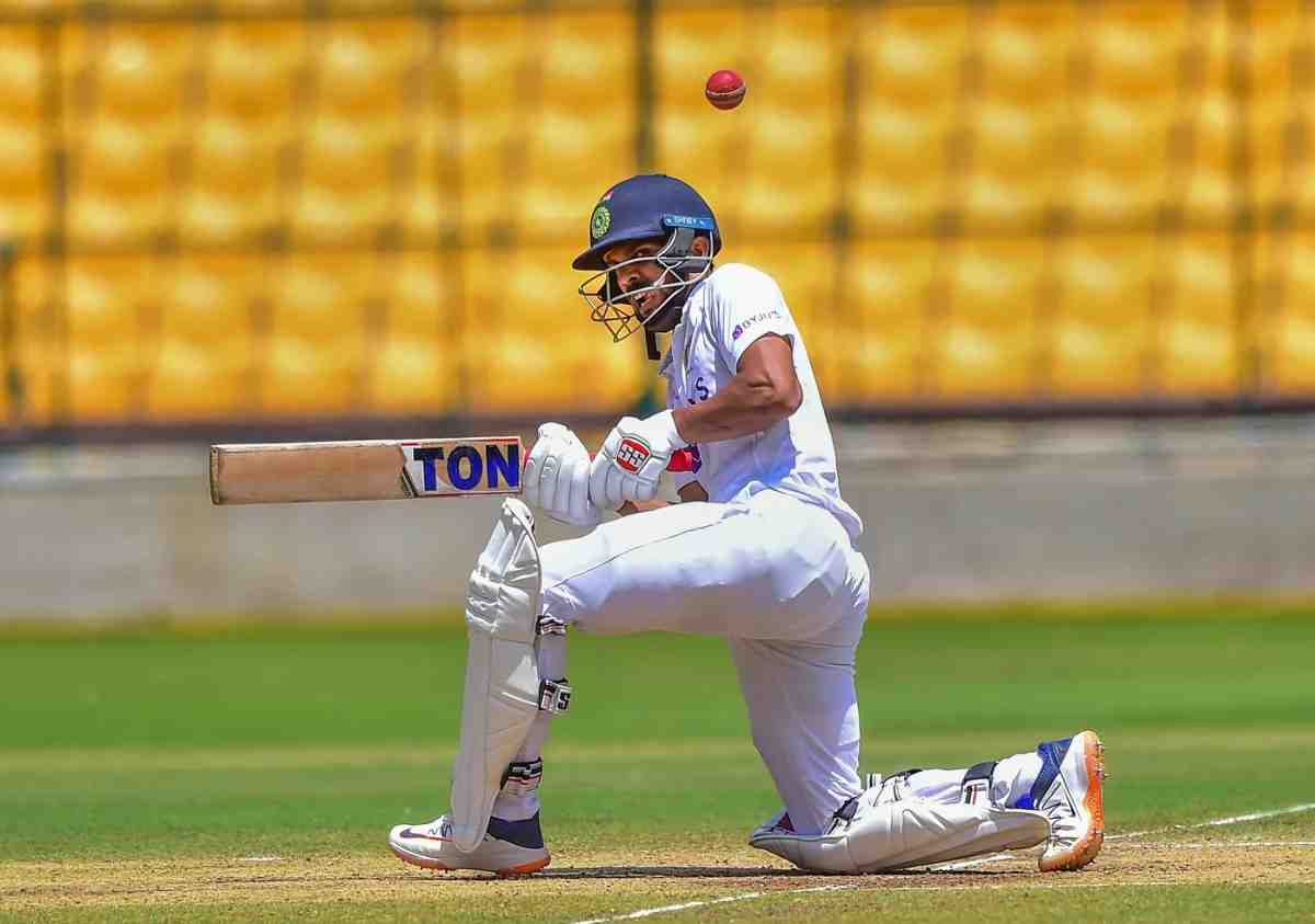 India vs South Africa: Ruturaj Gaikwad Ruled Out of Test Series; Abhimanyu Easwaran Appointed as Replacement