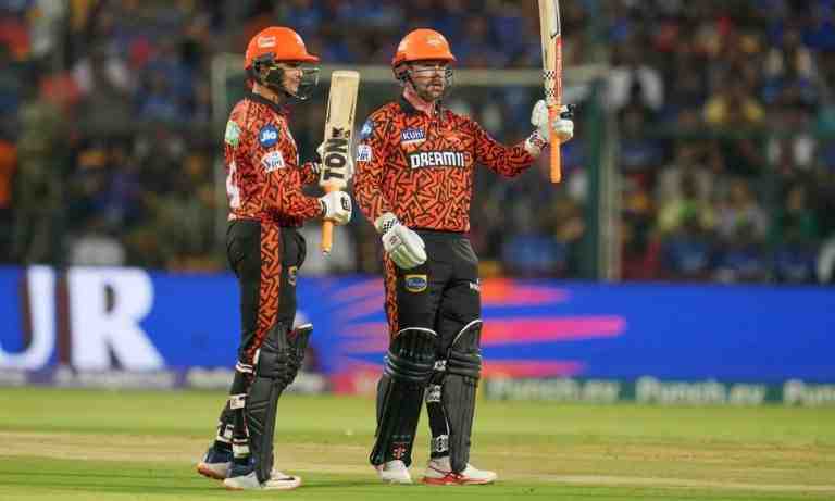 RCB vs SRH: Reece Topley breaks 108-run partnership between Head and Abhishek - Cricket Winner