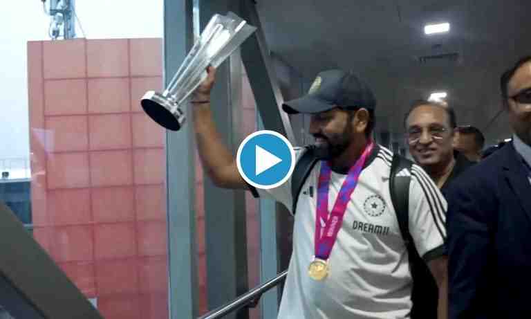 Watch: A huge crowd welcomes Team India at Delhi airport; Rohit and Hardik do Bhangra at team hotel - Cricket Winner