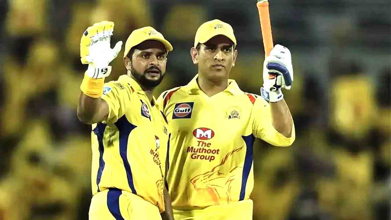 Suresh Raina and MS Dhoni 