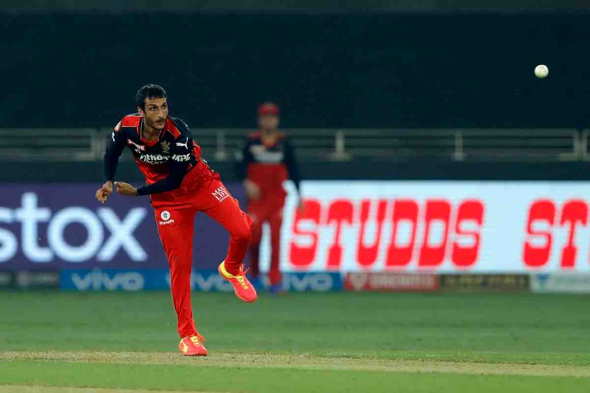 IPL Trade:Shahbaz Ahmed has been transferred to SRH, while Mayank Dagar is set to move to RCB in exchange