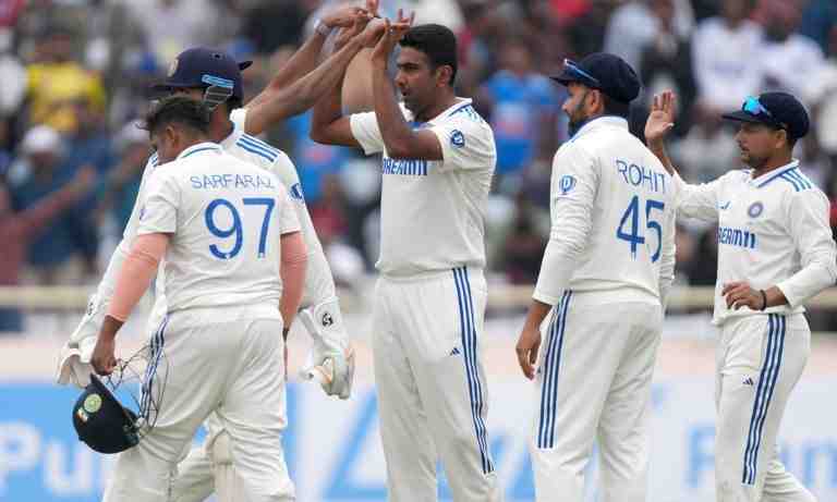 IND vs ENG 4th Test Day 3 Highlights: England all out for 145 and India needs 192 runs to Win