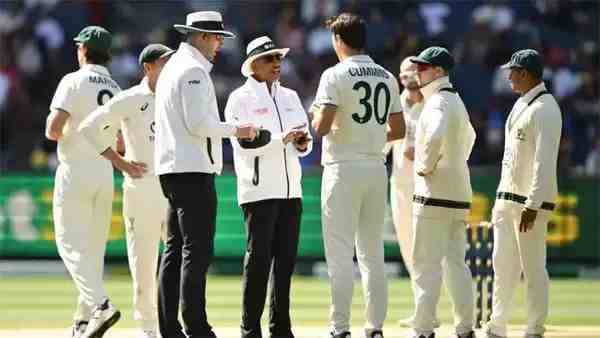 Watch Pat Cummins Reject 3rd Umpire’s Decision; Gilchrist and Shastri React