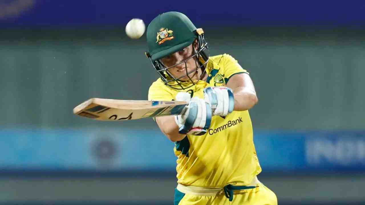 Beth Mooney replaces an injured Alyssa Healy to keep wickets against New Zealand series