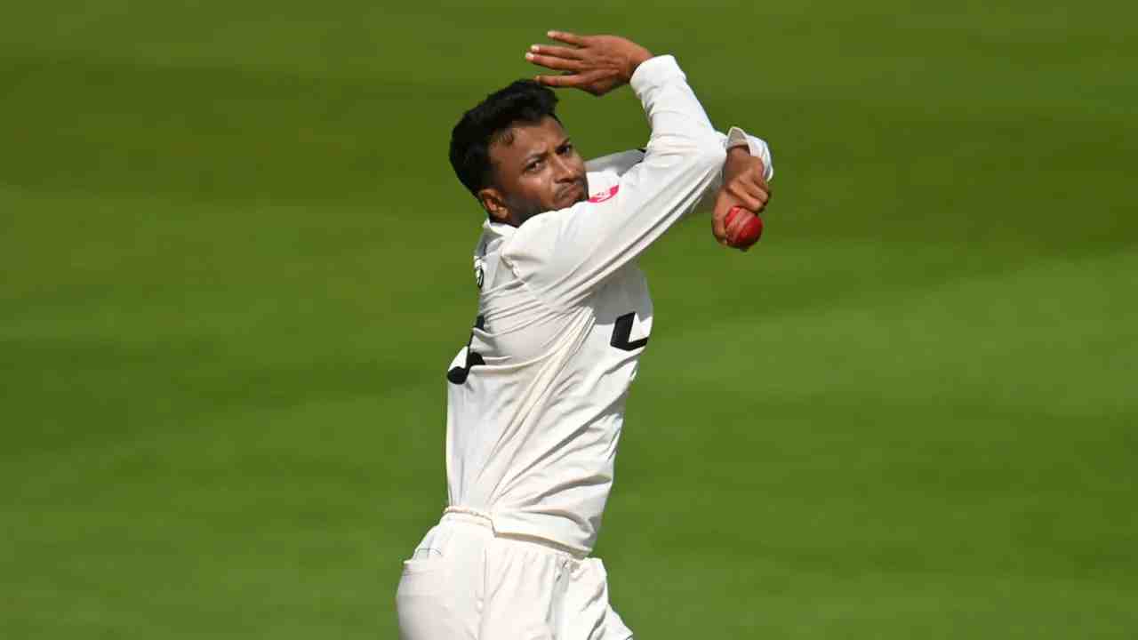 Shakib barred from bowling by the ECB for illegal bowling action