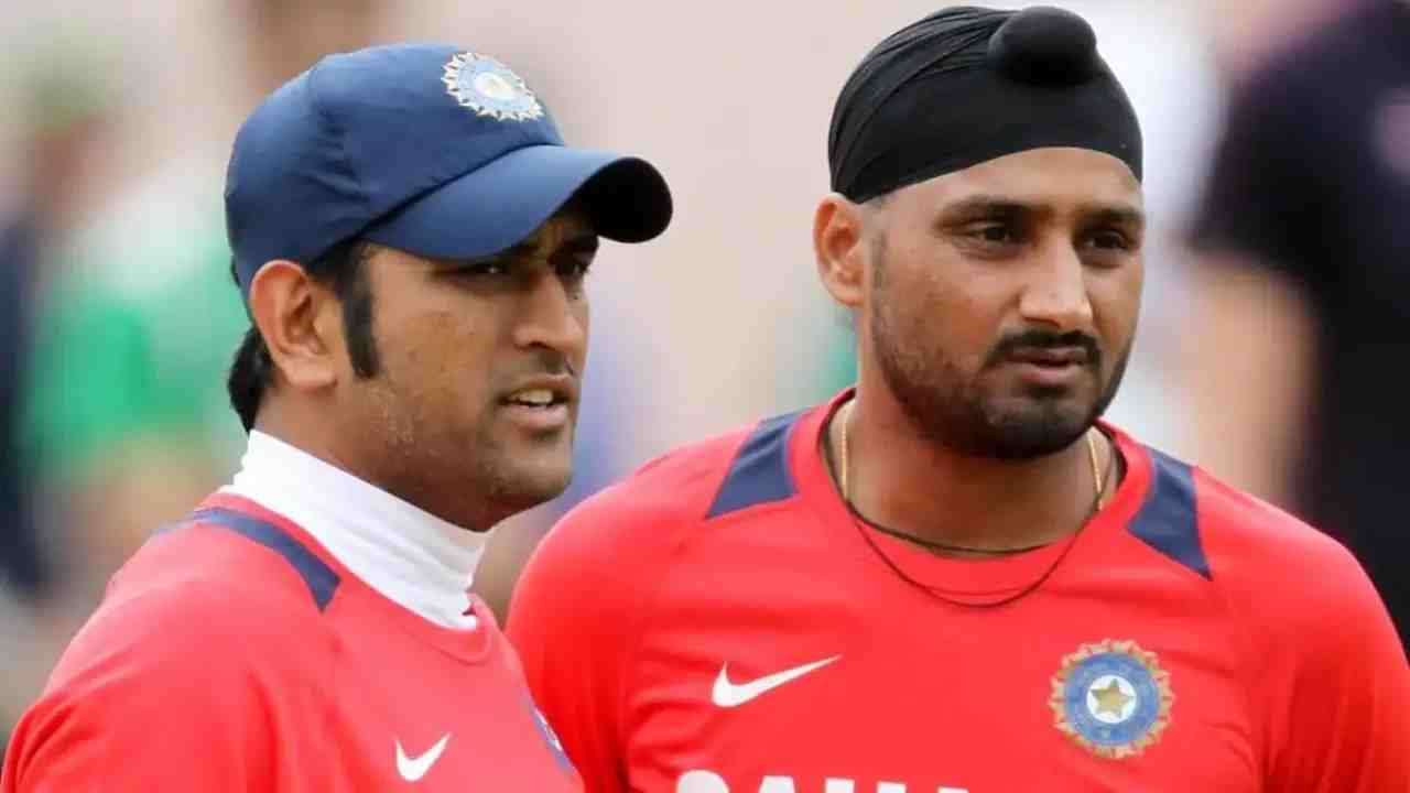 Harbhajan Singh and MS Dhoni