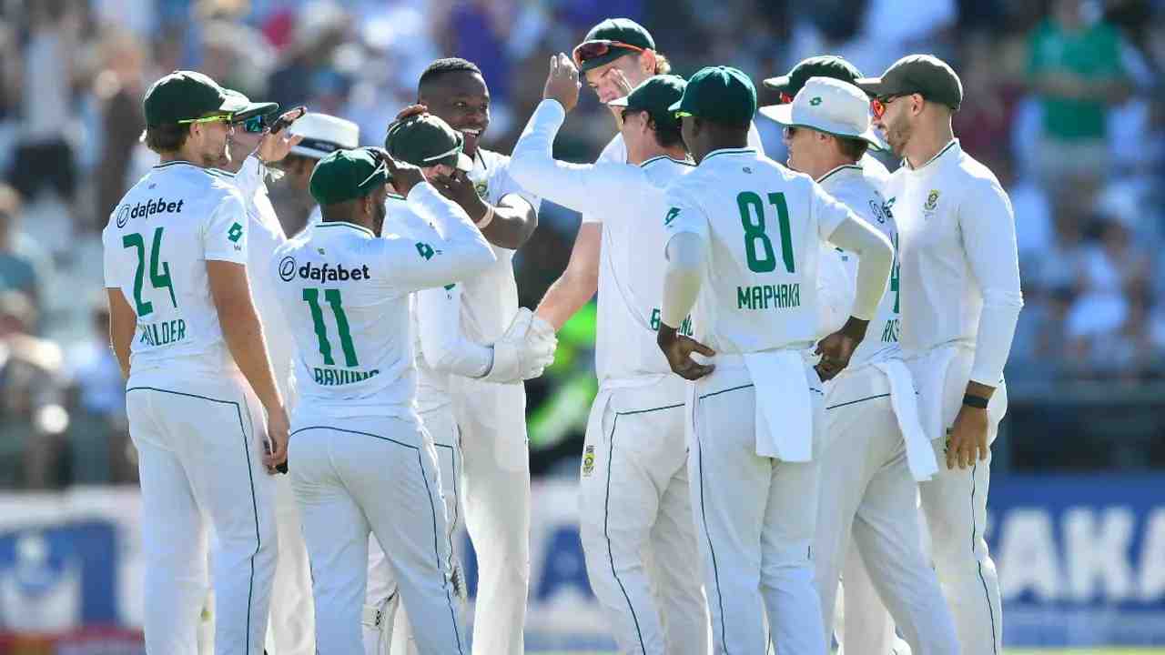 South Africa Clinches Dominant 10-Wicket Victory Over Pakistan