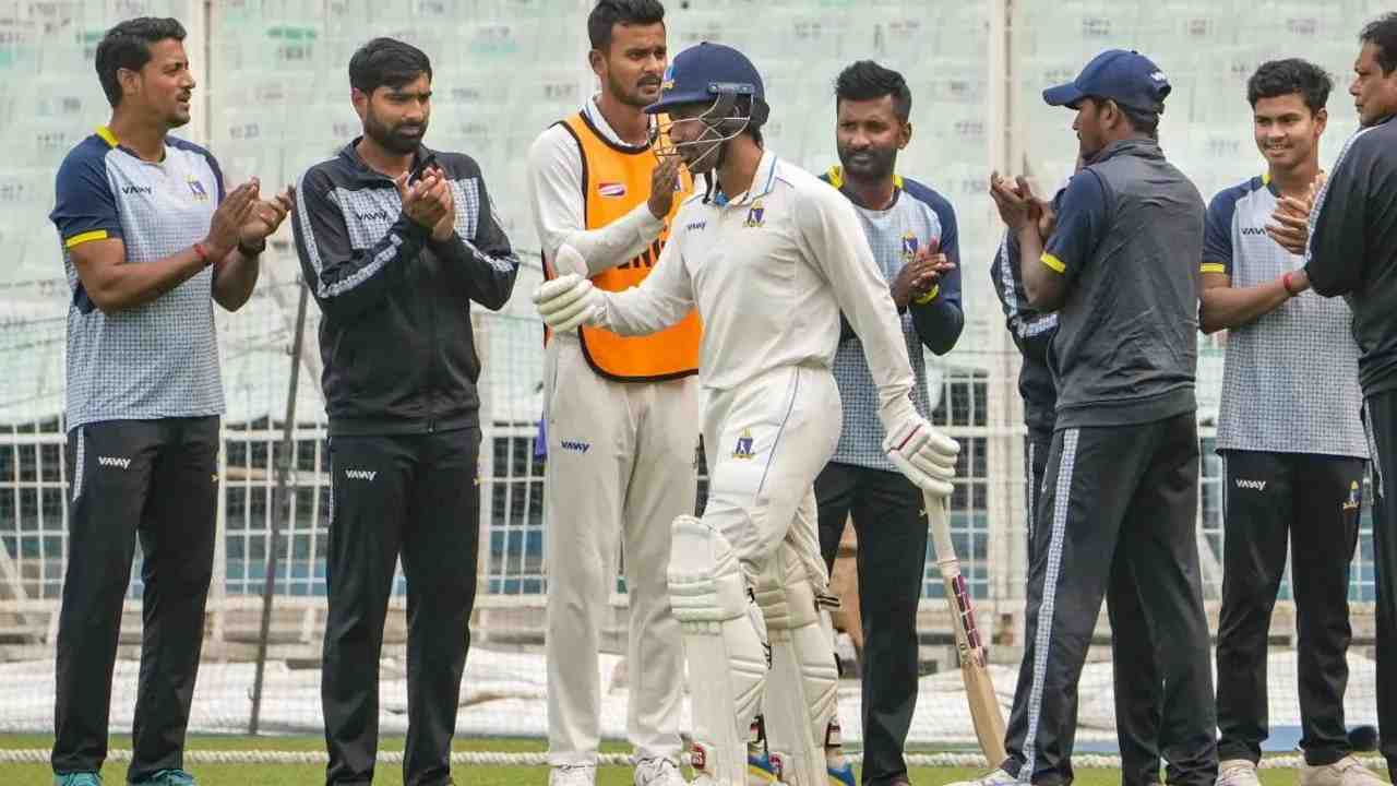 End of an Era: Wriddhiman Saha Receives Guard of Honour in Farewell Match