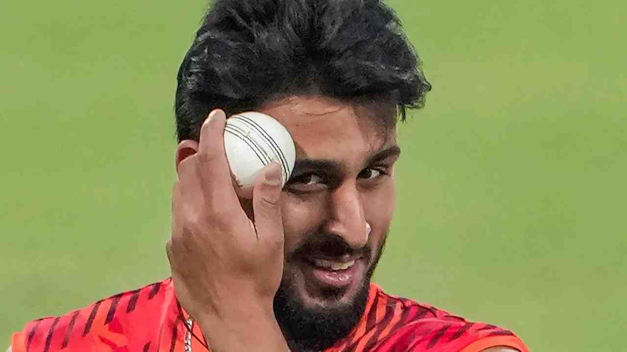 KKR Signs Chetan Sakariya as Replacement for Injured Umran Malik